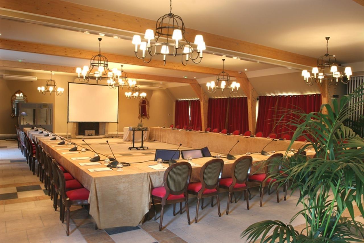 Chateau D'Augerville Golf & Spa Resort Kültér fotó