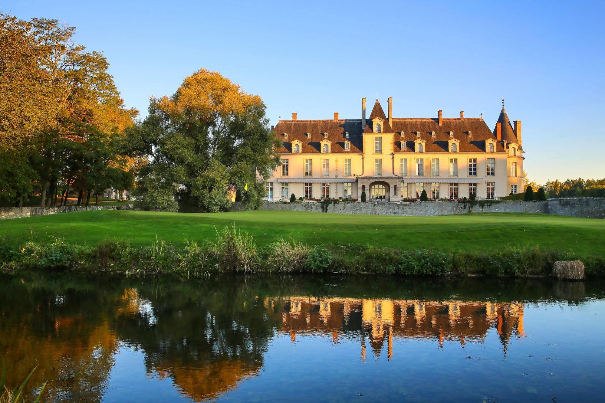 Chateau D'Augerville Golf & Spa Resort Kültér fotó