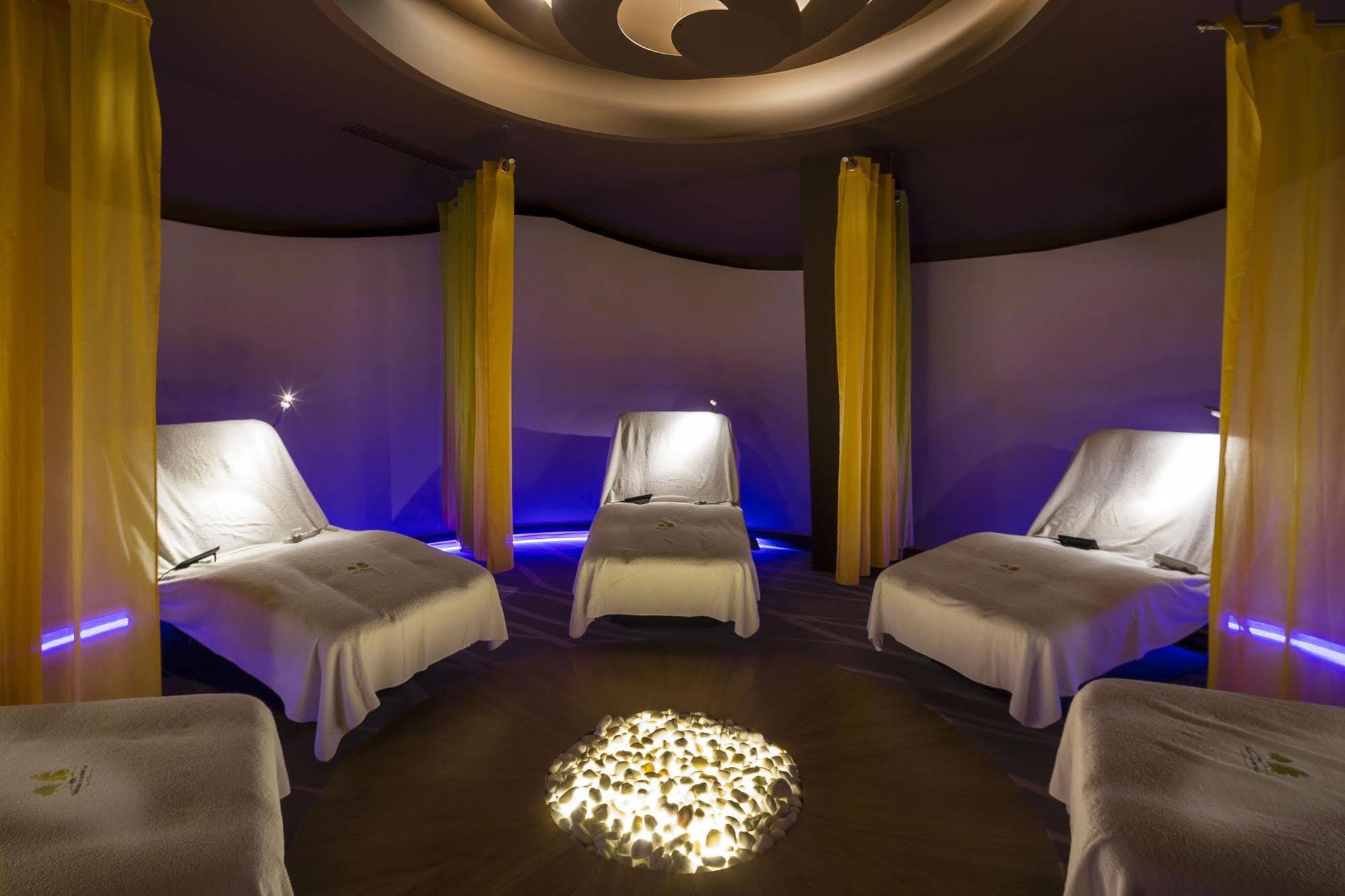 Chateau D'Augerville Golf & Spa Resort Kültér fotó