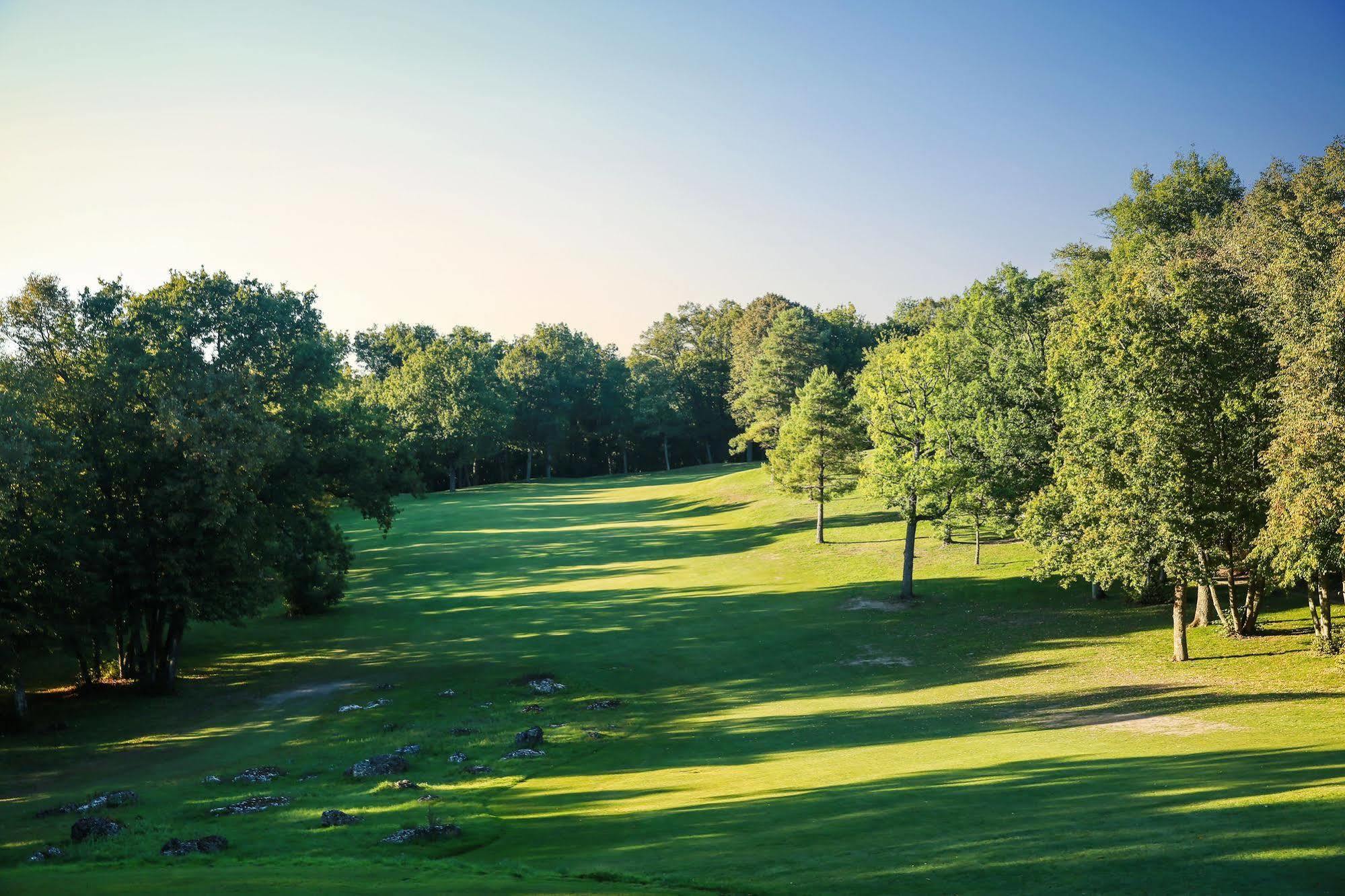 Chateau D'Augerville Golf & Spa Resort Kültér fotó